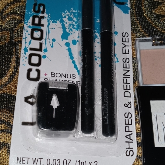 New make-up Nails eyeshadow and 5 makeup brushes - Picture 4 of 5